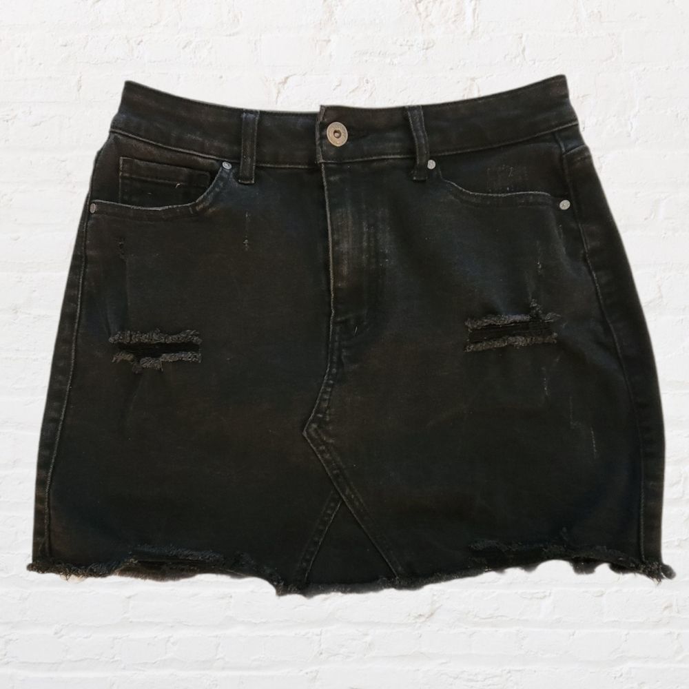 WAX Jean Black Mini Skirt Ripped Medium